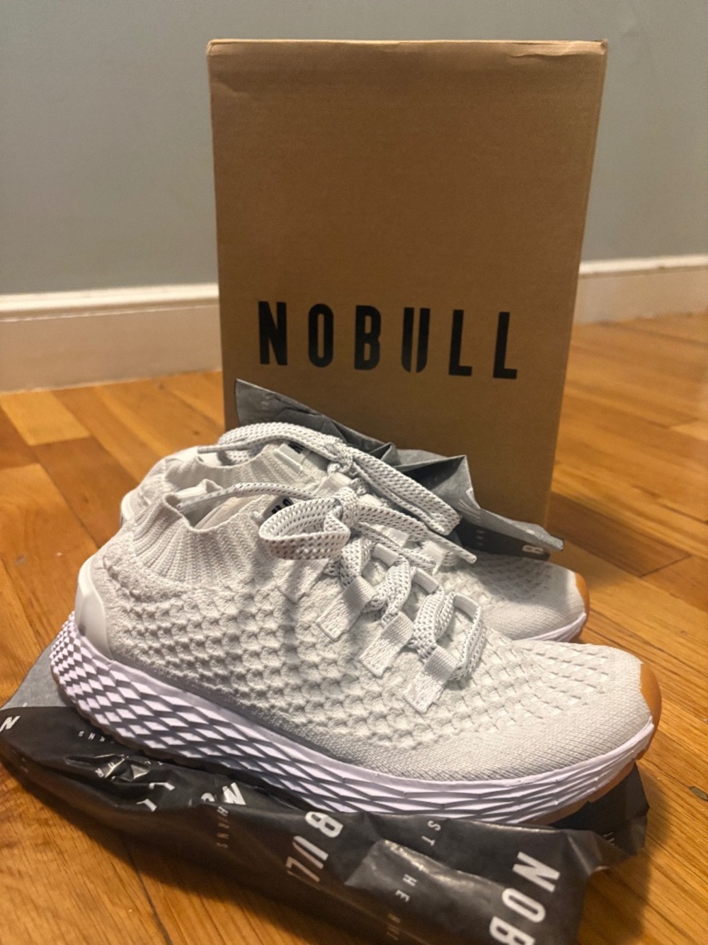 NOBULL Diamond Knit Runner White Sneakers Women’s 7 Men’s 5.5 NEW